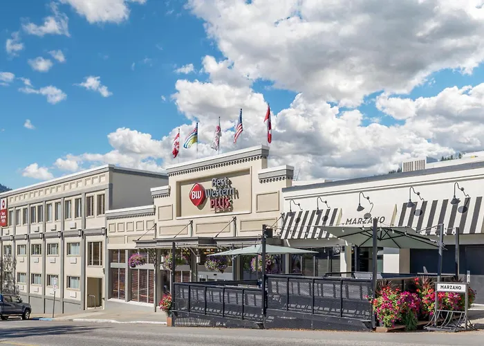Best Western Plus Baker Street Inn