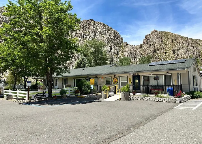 Meadowcliff Lodge Coleville