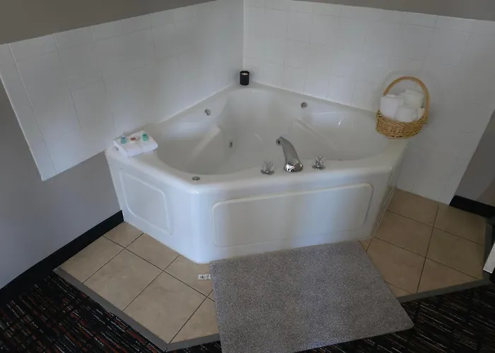 Reston Inn & Suites