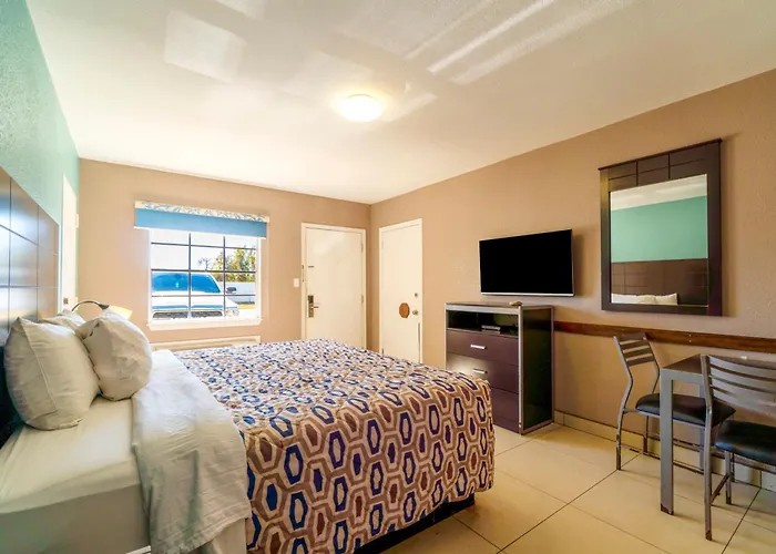 Woodfield Inn & Suites Hotel O, Yoakum Tx 111