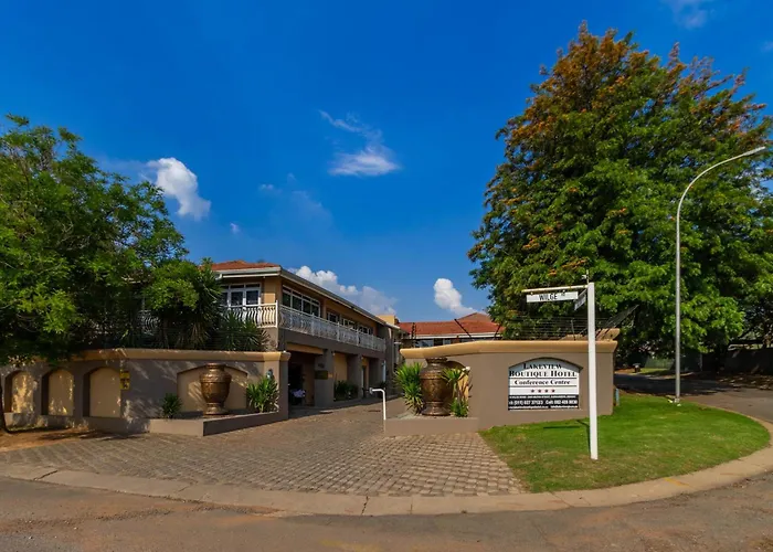 Lakeview Boutique Hotel & Conference Center