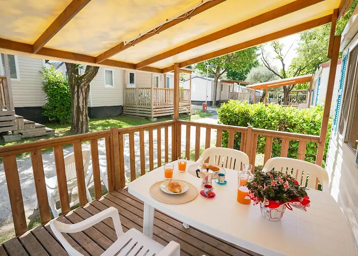 Happy Camp mobile homes in BalatonTourist Füred Camping&Bungalows