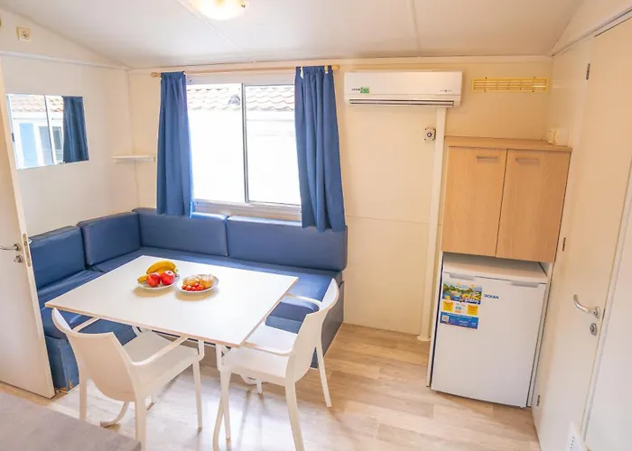 Happy Camp mobile homes in BalatonTourist Füred Camping&Bungalows