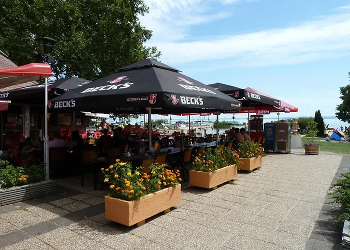 Happy Camp mobile homes in BalatonTourist Füred Camping&Bungalows