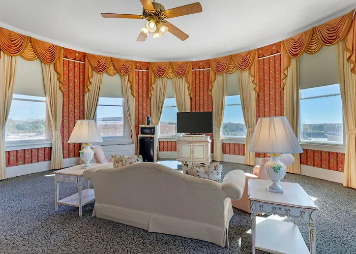 Windsor Hotel, An Ascend Collection Hotel