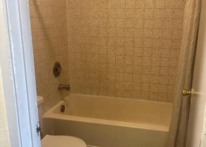 Best Economy Inn & Suites