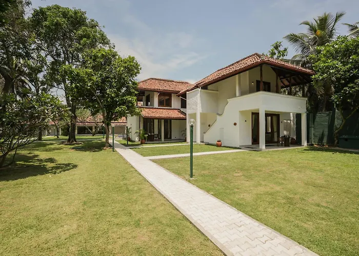 Hibiscus Beach Hotel & Villas - 10 Percent Off On All Food & Beverages