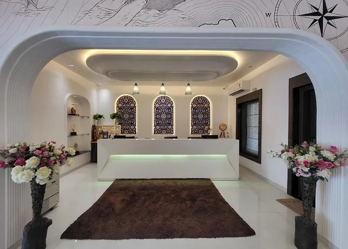 Jhansi Hotel