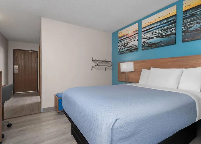 Days Inn By Wyndham Austin