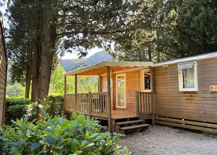 Camping De La Vallee Heureuse