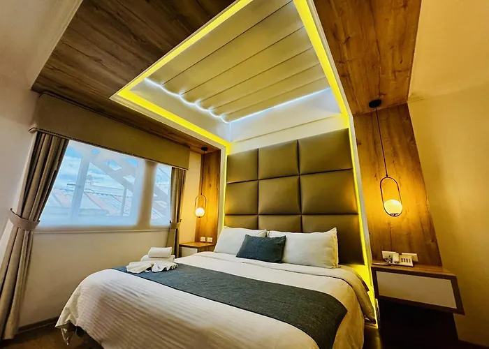 Hotel Shalom