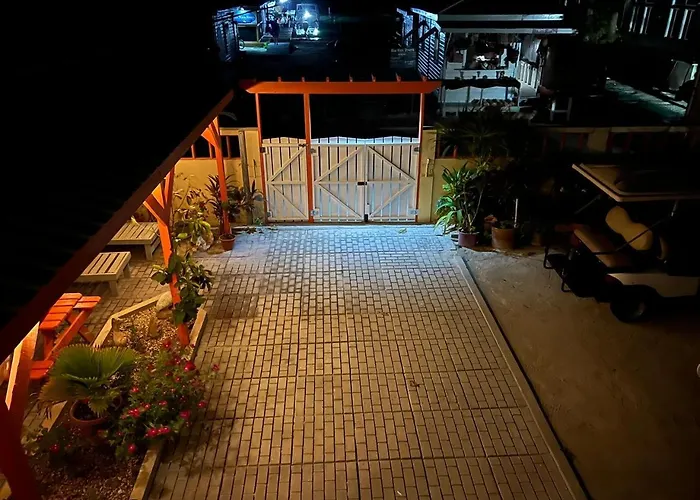 Blue Wave Guest House