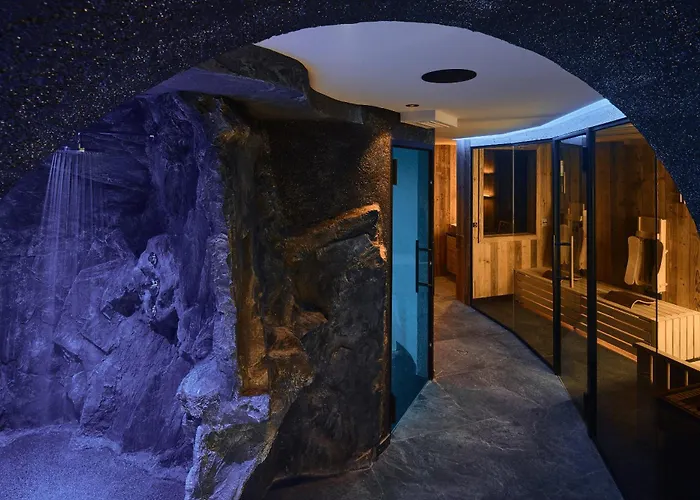 Dolomites Wellness Hotel Savoy Stern