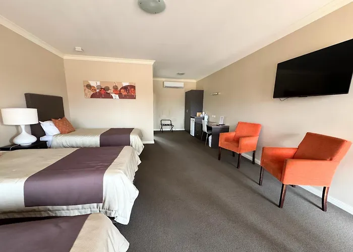 Sundowner Motel Hotel