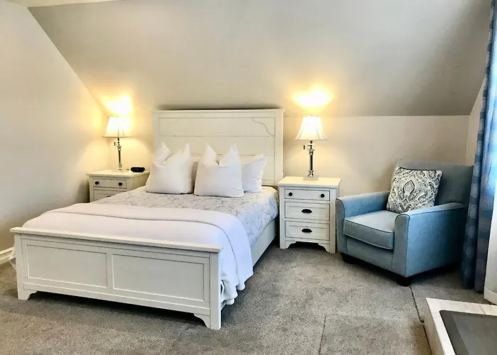 Tattingstone Inn