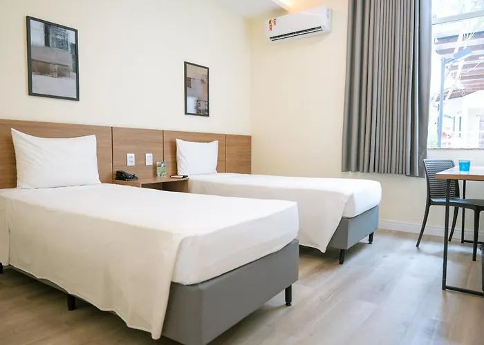 Hotel Equinocios Executive