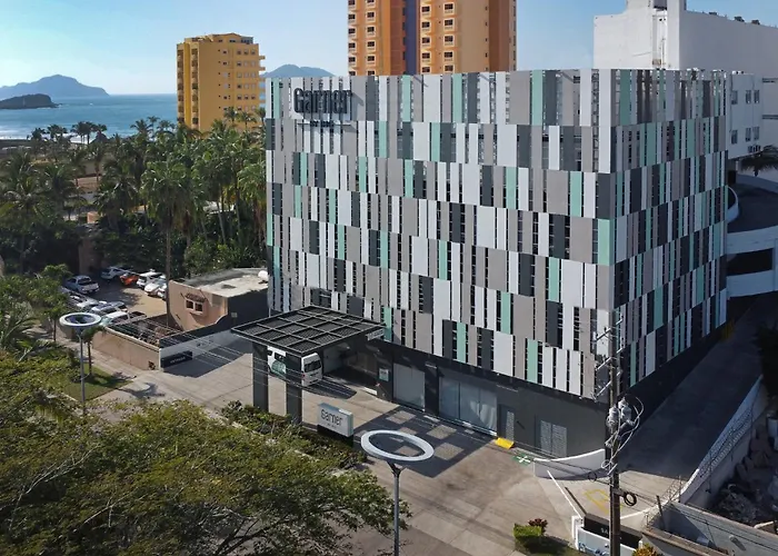 Garner Hotel Mazatlan Beach By Ihg