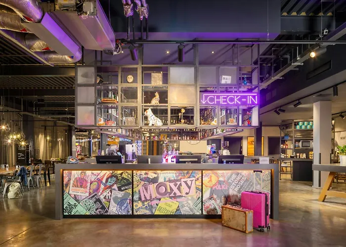 Moxy London Heathrow Airport