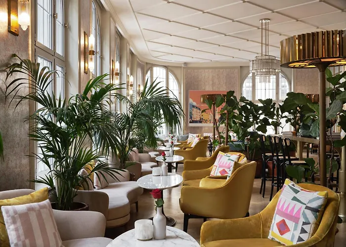 Hotel Capital