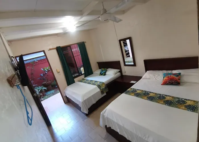 Hotel Cabinas Jacomar