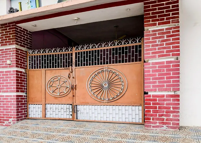 Mahamaya Guest House