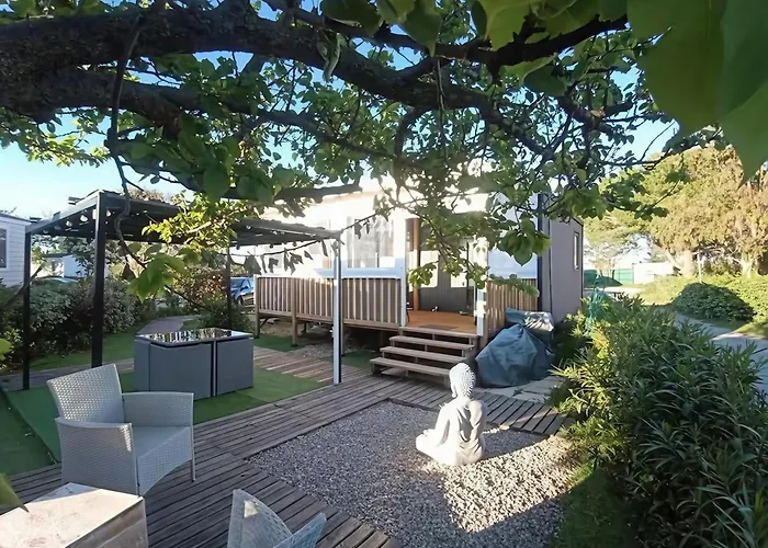 Modele D'Exception, 3 Ch, 2 Sdb, 43M2 - Proche Parc Aquatique