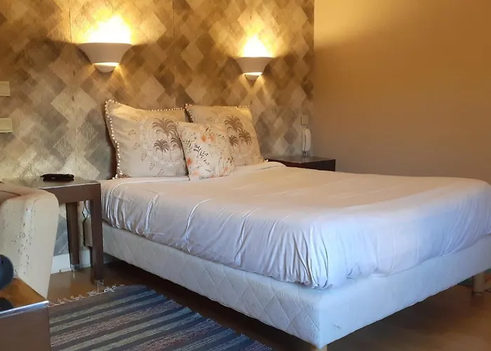 Hotel Le Saint-Louis Chateaudun