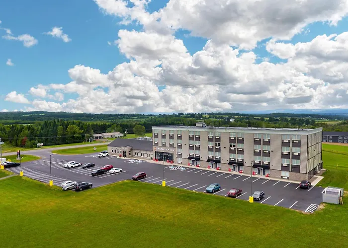 Amsterdam Inn & Suites Florenceville Bristol, An Ascend Collection Hotel