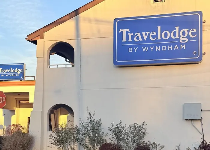 Travelodge By Wyndham Bellmawr