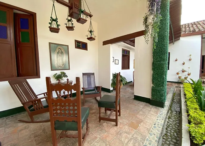 Hotel Casa Antigua Buga