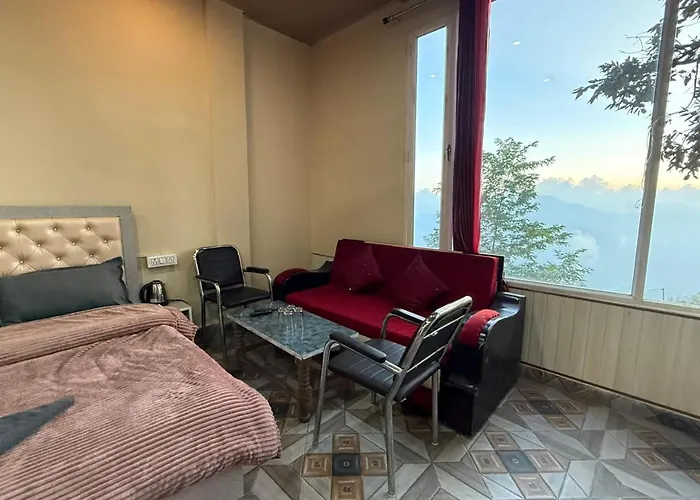 Hotel Sunrise Inn & Restaurant, Kanatal