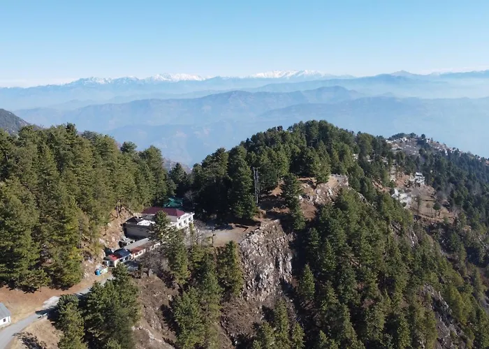 Canari Hotel Kashmir View