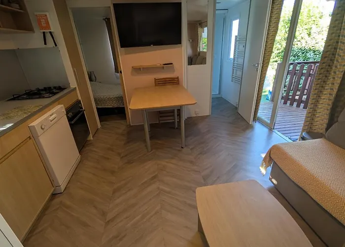 Mobil Home Maxi Confort Sur La Cote D'Azur