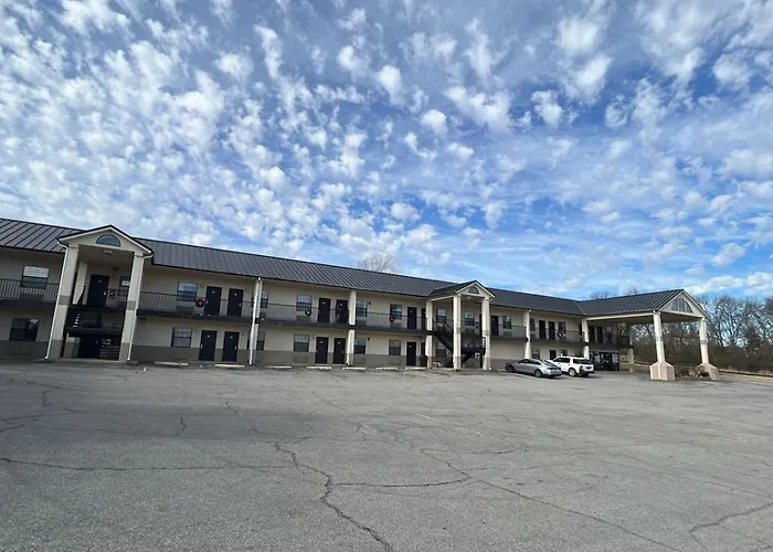 Hiway Inn Express Kiowa Hwy 69