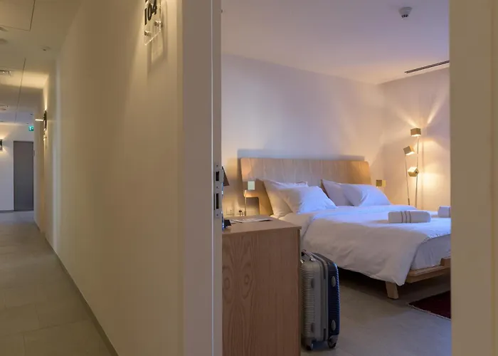 Dar Al Mauge Boutique Hotel With Outdoor Pool