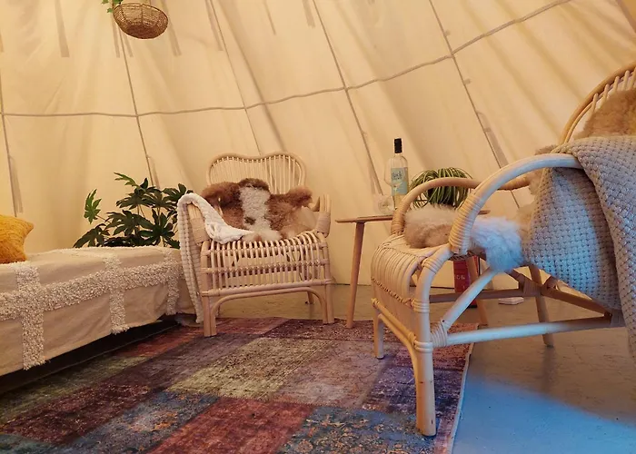 Hemma Fran Hemma - Tipi Glamping