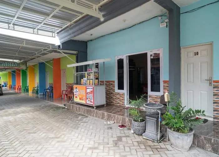Reddoorz Syariah Near Lippo Plaza Sidoarjo