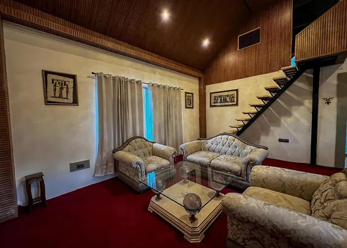 Yolo Outdoors - Riverside Luxury Domes & Glamping, Jispa