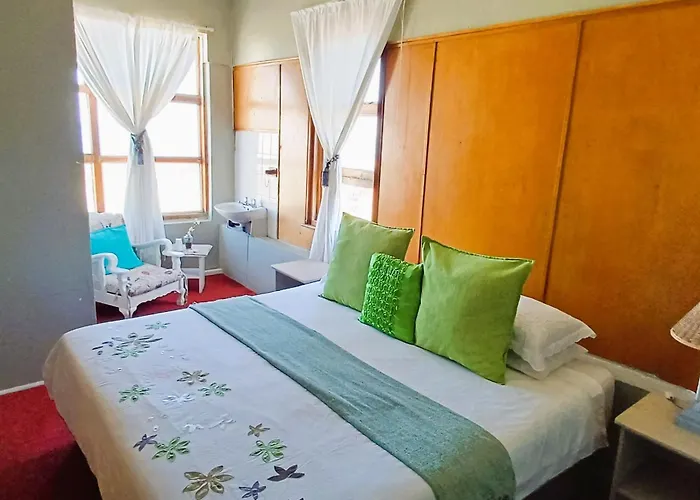 Oceanic Flashpackers Accommodation