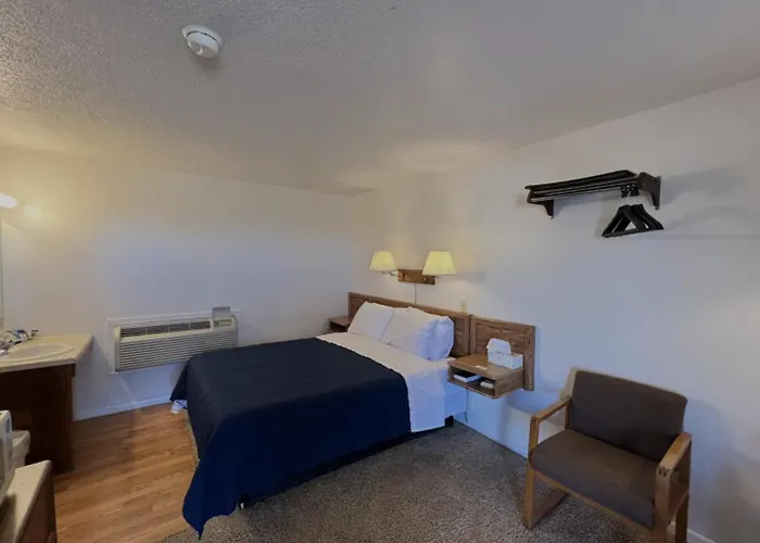 West Lake Grandvue Inn