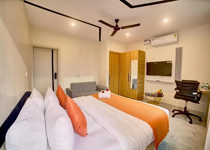 Gateway Transit Hotel