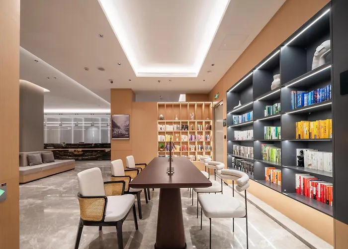 Atour Hotel Dalian Xinghai Square Zhongshan Road