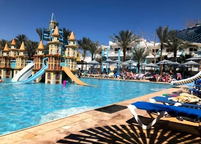 Mirage Bay Resort & Aqua Park - La Vista