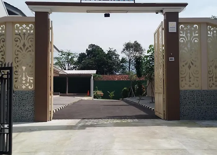 Family Guest House