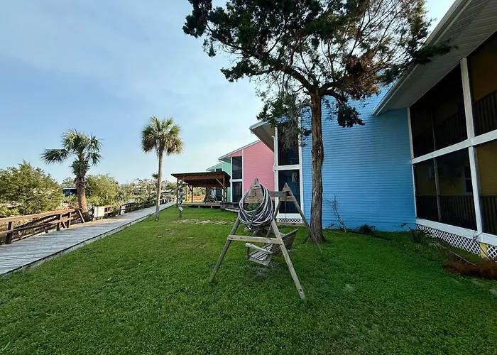 Fiddler'S Restaurant And Resort