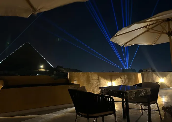 Alex Pyramids View Inn