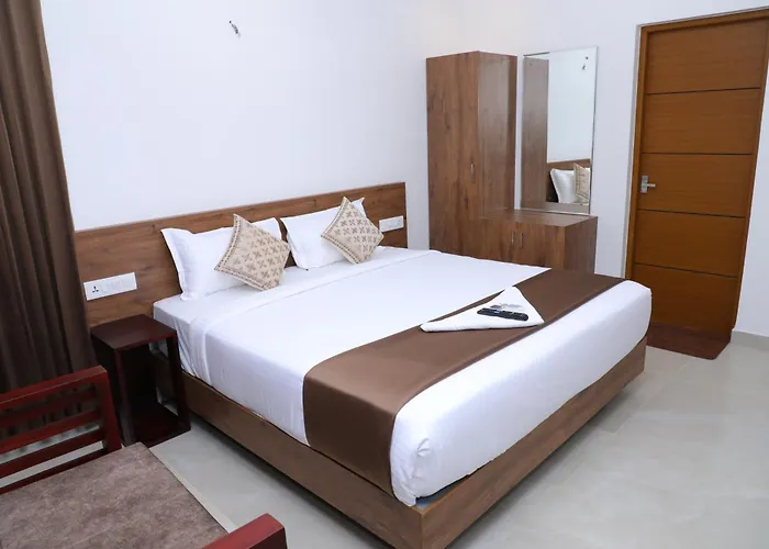 Aura Airport Hotel