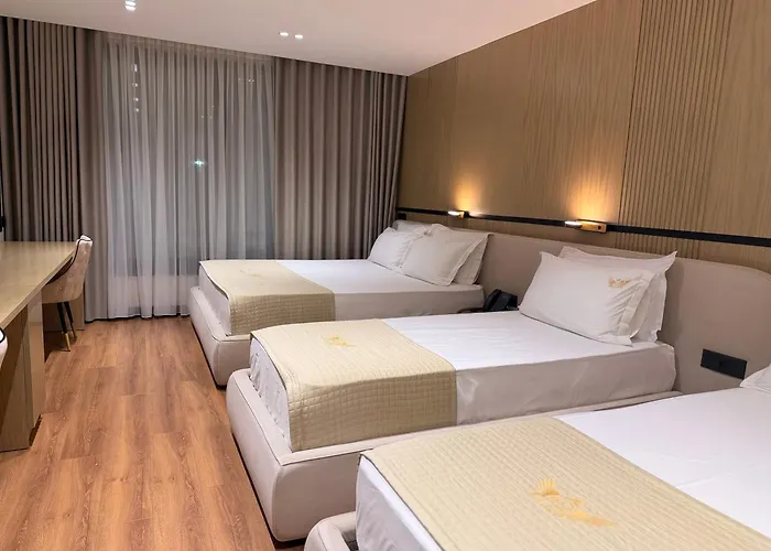Rich Hotel