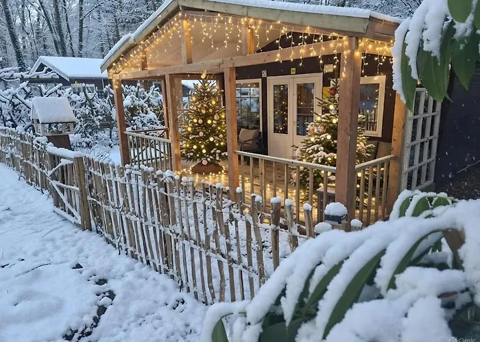 Chalet Bosrust Met Serre & Priveparking Natuur Nabij Maastricht