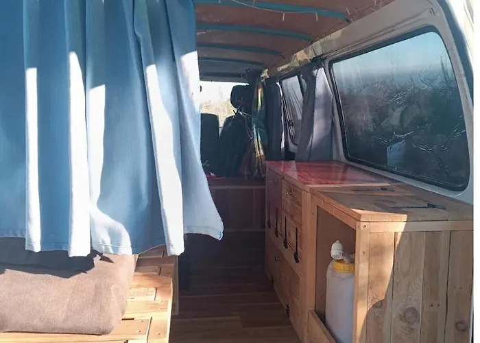 Nice Campervan To Rent For Over 25 Years Old